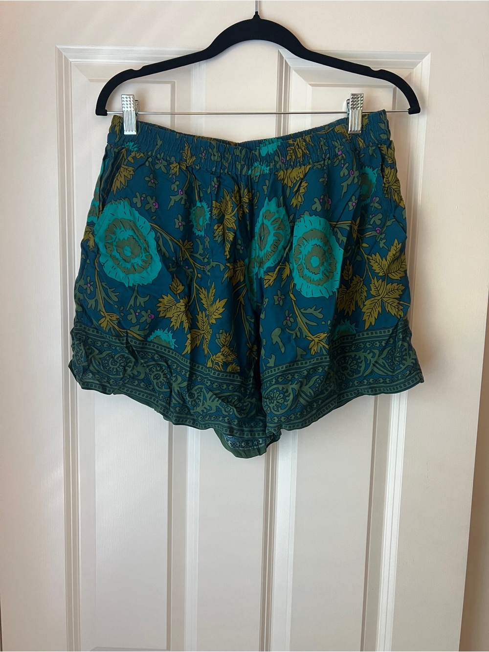 NATURAL LIFE Teal & Olive Floral High-Waist Women’s Shorts - Picture 2 of 8